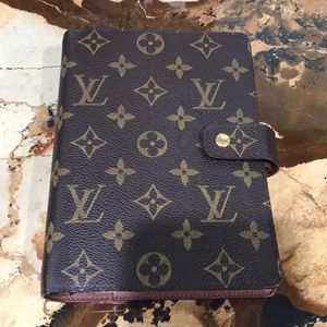 Louis  Vuitton Agenda/Wallet